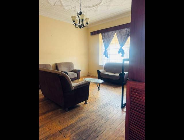 4 BEDROOM HOUSE FOR SALE IN KENSINGTON